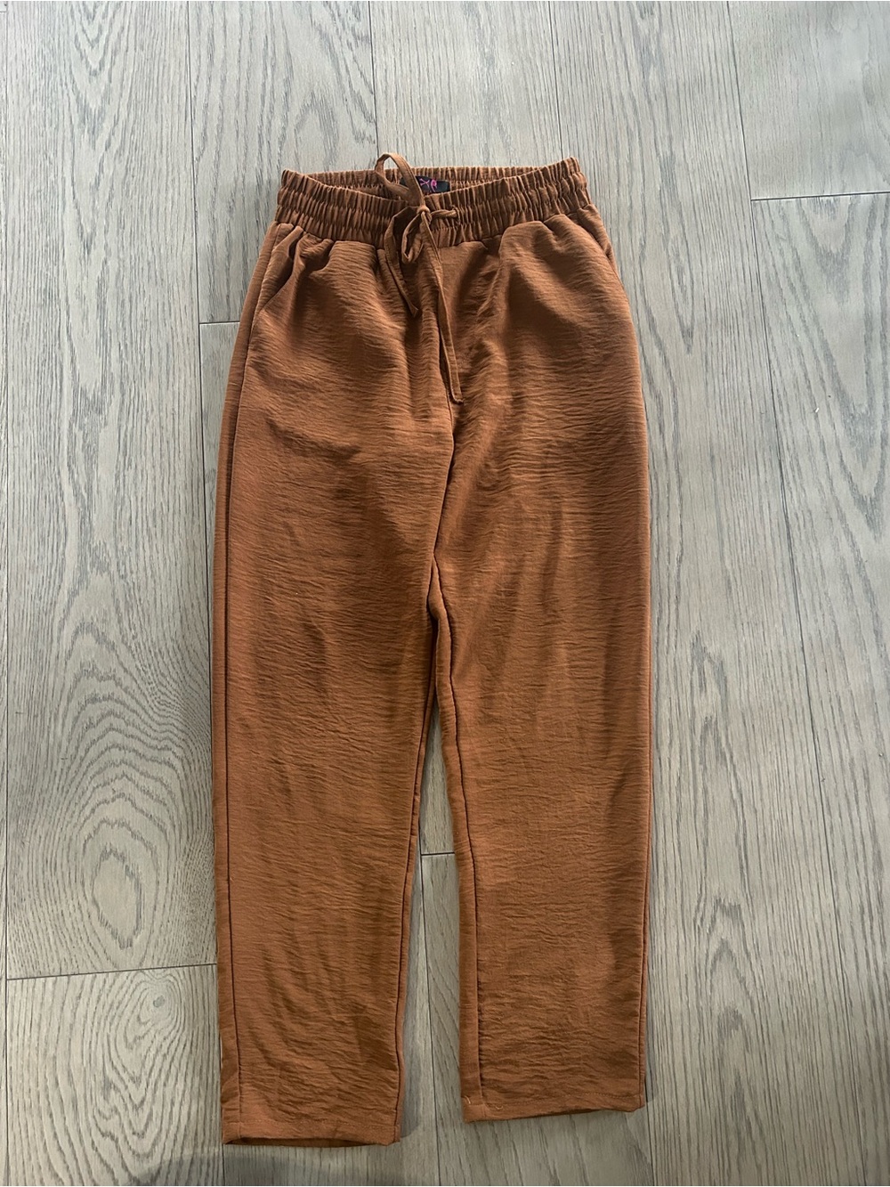 Cozy Drawstring Joggers in Rust